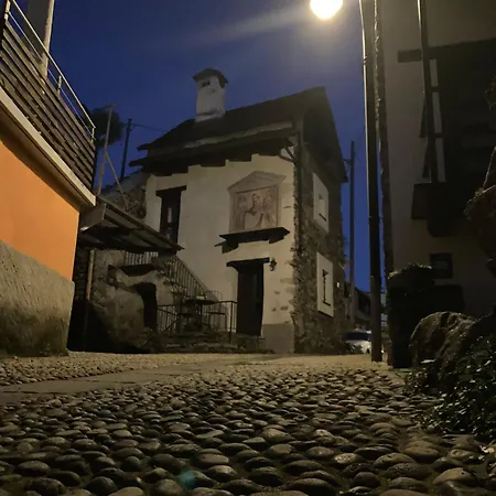 Rustico Lucy Alpesi faház *